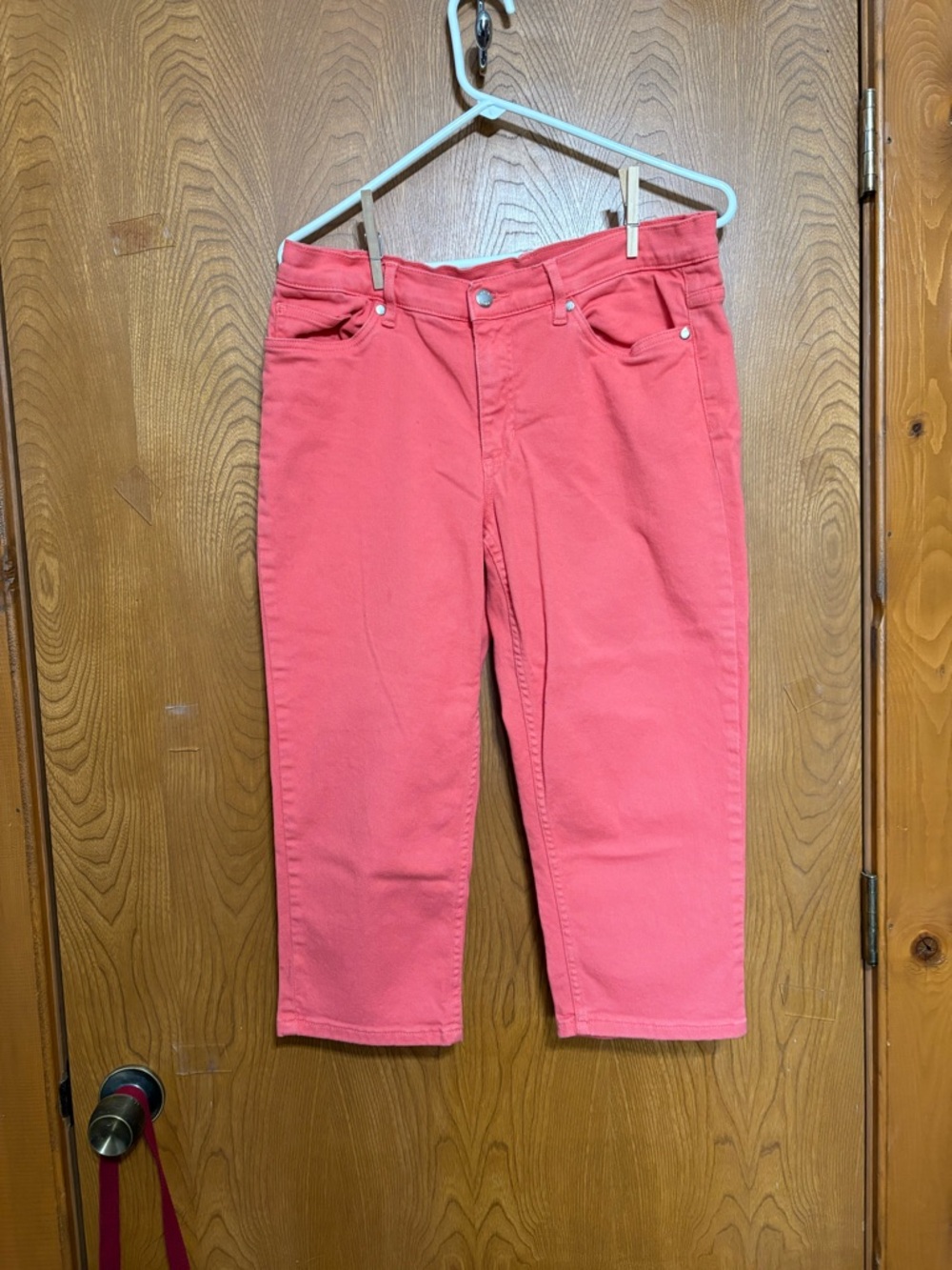 VENUS Coral Pink Cropped High-Rise Jeans